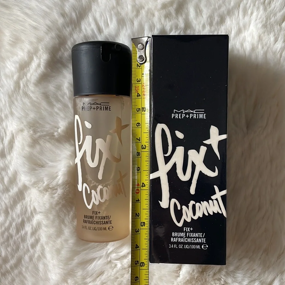MAC PREP + PRIME FIX+ coconut setting spray